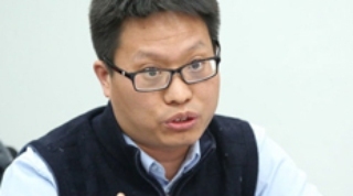 
Liu Xiangdong 刘向东 | China Centre for International Economic Exchanges economic research department deputy director
