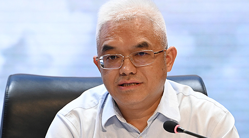 
Zhou Guangquan 周光权 |  deputy director of the NPC Constitution and Law Committee 
