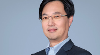 
Chen Hongmin 陈宏民 | Shanghai Jiao Tong University Antai School of Economics and Management professor
